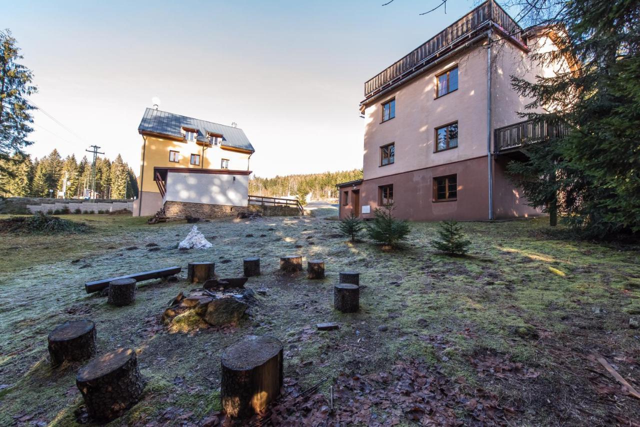 Apartmany Domino Železná Ruda Dış mekan fotoğraf